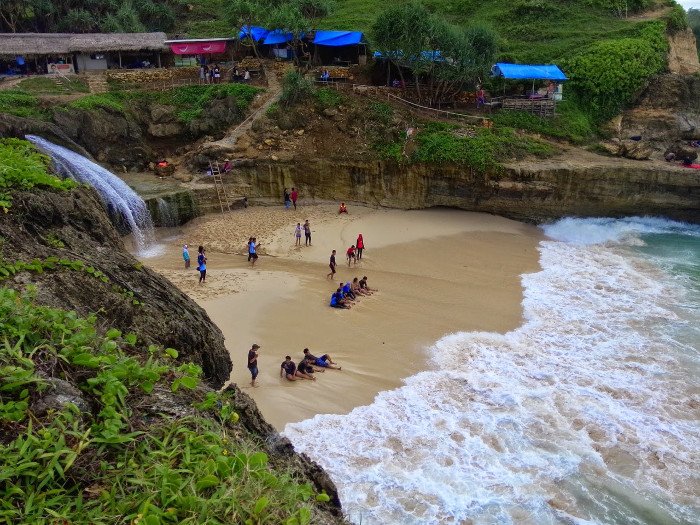 Pantai Pacitan