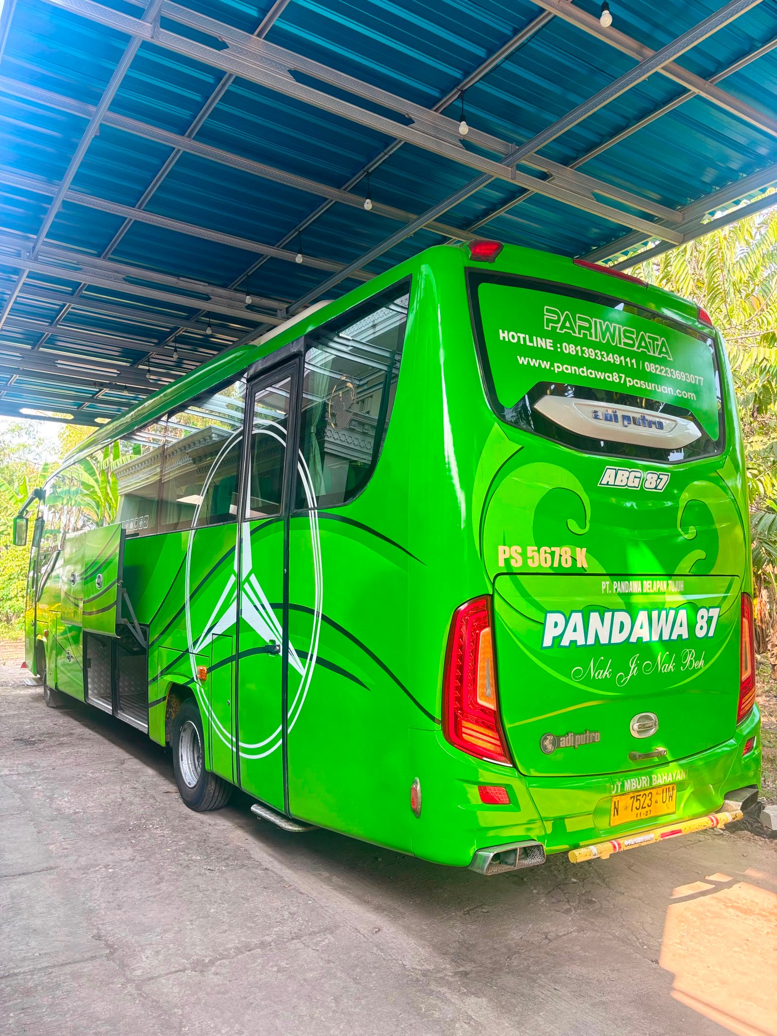 Bus Pariwisata
